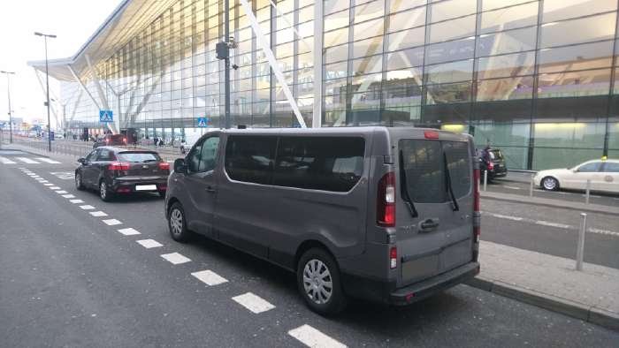 Vežame keleivius iš Kauno į Vilniaus oro uostą