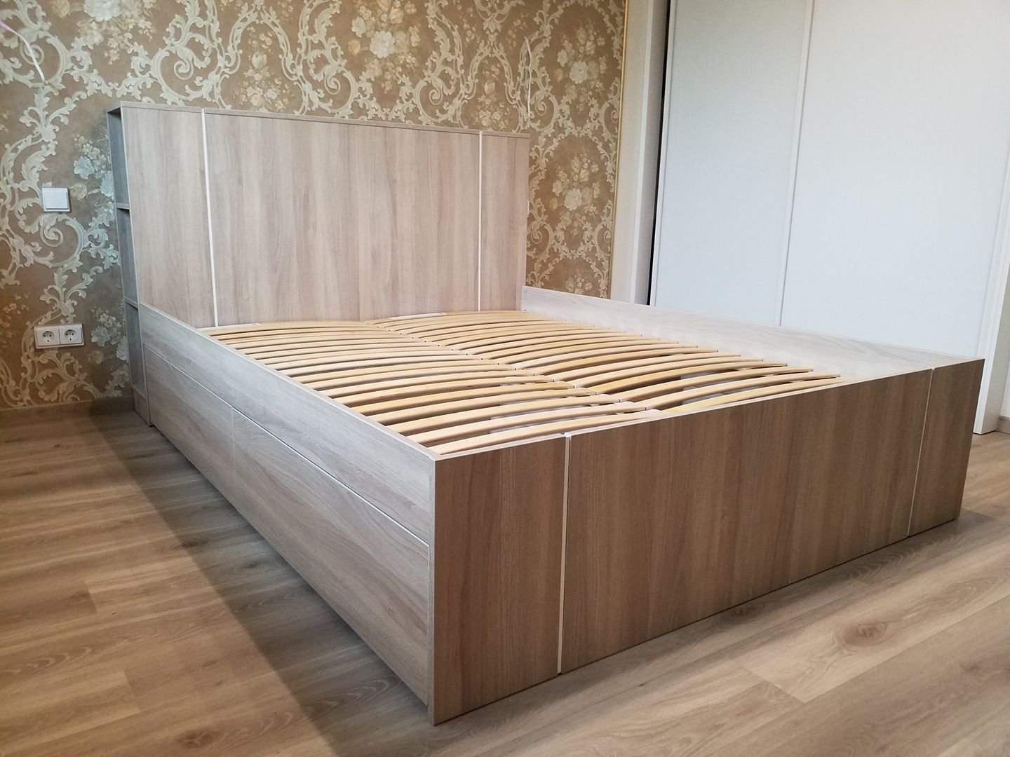 MB Kemida – standartinių ir nestandartinių baldų projektavimo ir gamybos įmonė